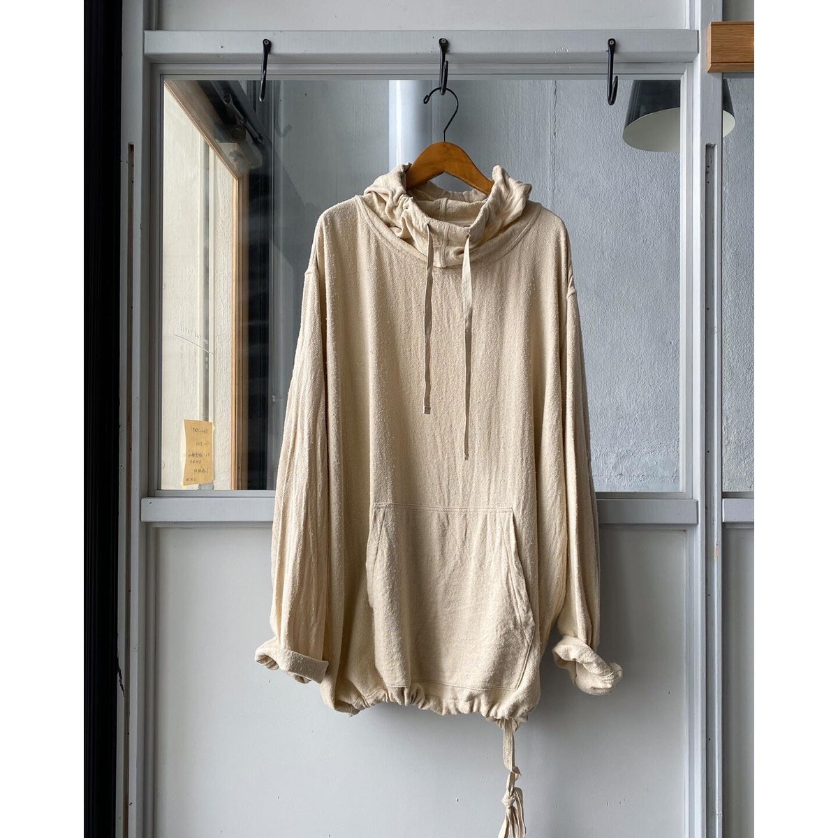 COMOLI シルクネップ ビエラ パーカー | Less Higashikawa