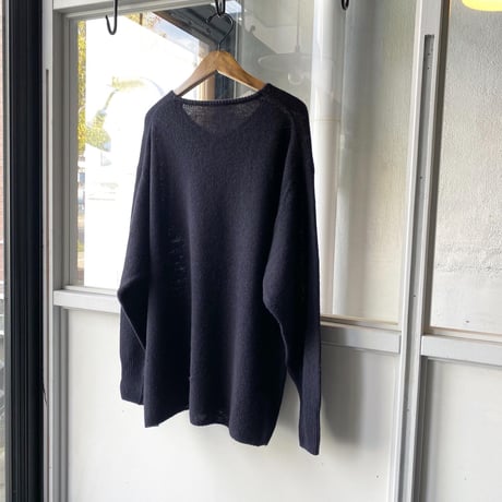 COMOLI　カシミヤ製品染 Vネックニット