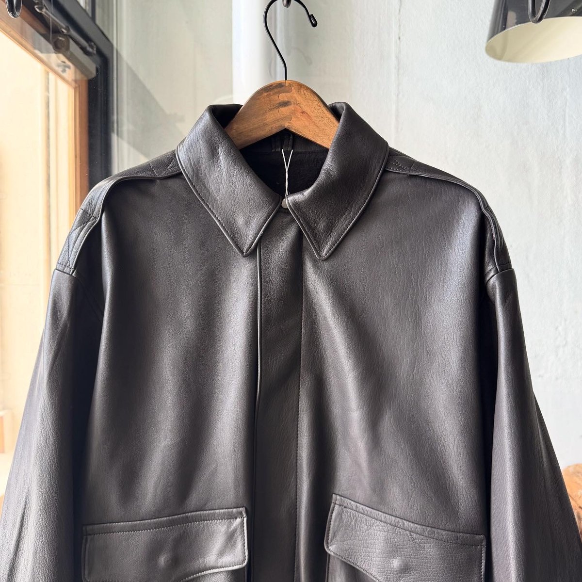 COMOLI シープスキン A-2ジャケット | Less Higashikawa