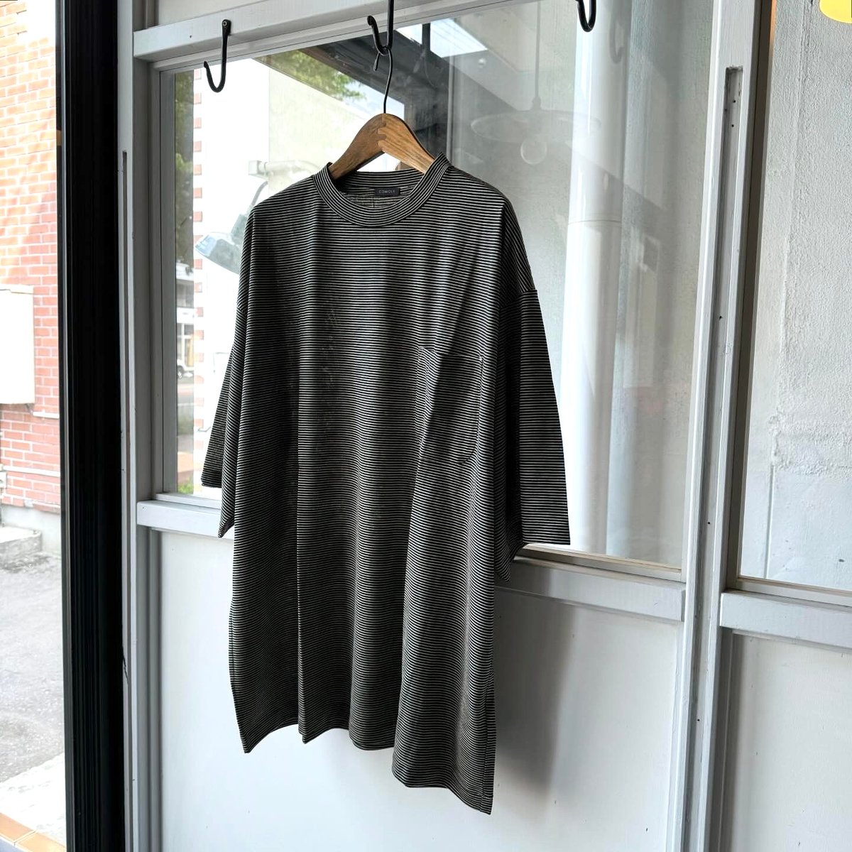 COMOLI サマーウール 半袖Tシャツ | Less Higashikawa