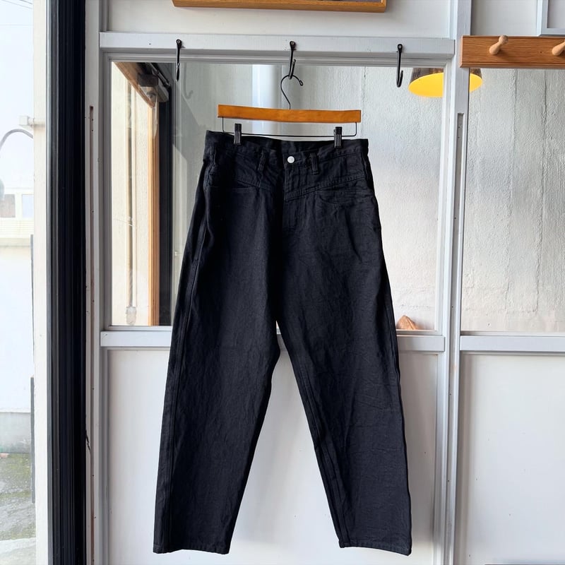 COMOLI BLACK DENIM TAPERED PANTS 1 新品 COMOLI Black Denim Tapered Pants, Black – Navyblue