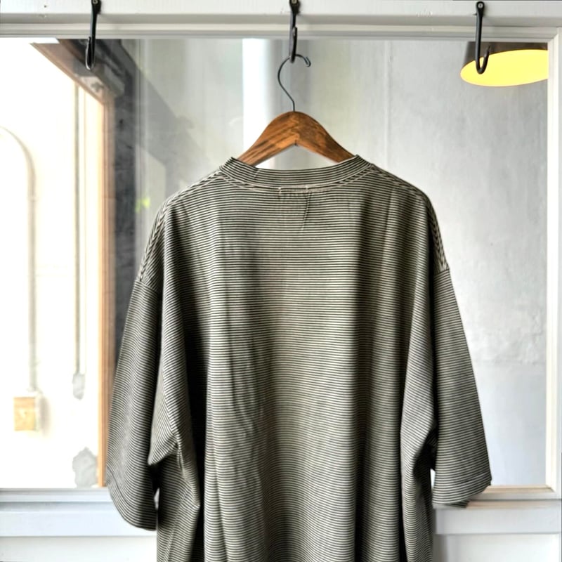 COMOLI サマーウール 半袖Tシャツ | Less Higashikawa COMOLI サマーウール 半袖Tシャツ | Less Higashikawa