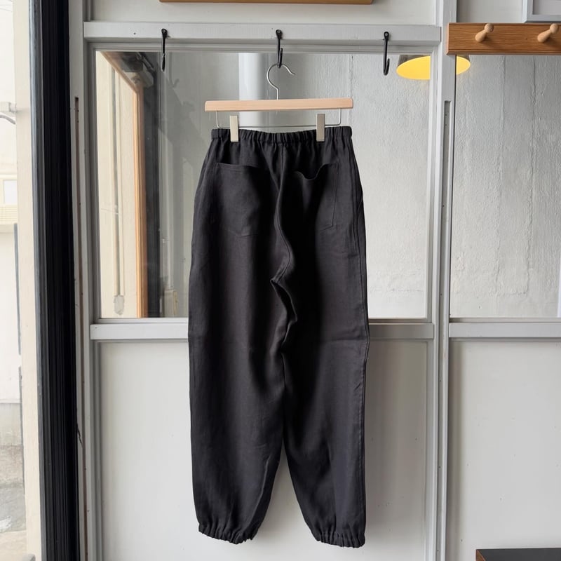 COMOLI カナパ ドローストリングパンツ | Less Higashikawa
