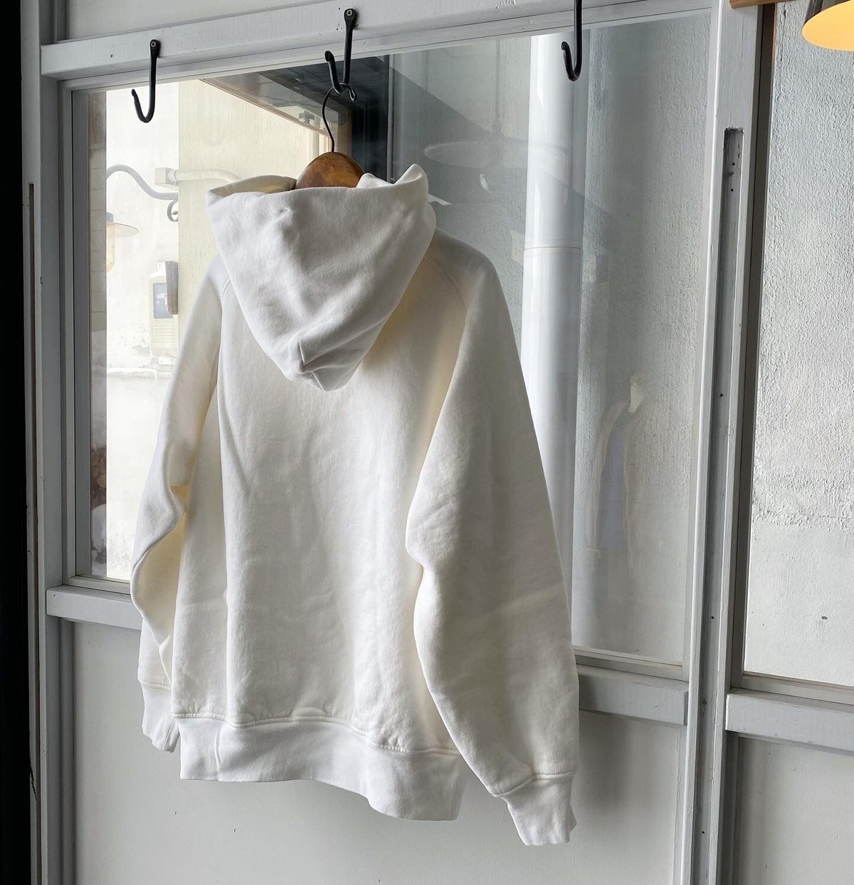 COMOLI スエットパーカー COMOLI スエットパーカー COMOLI コットン吊裏毛 パーカー