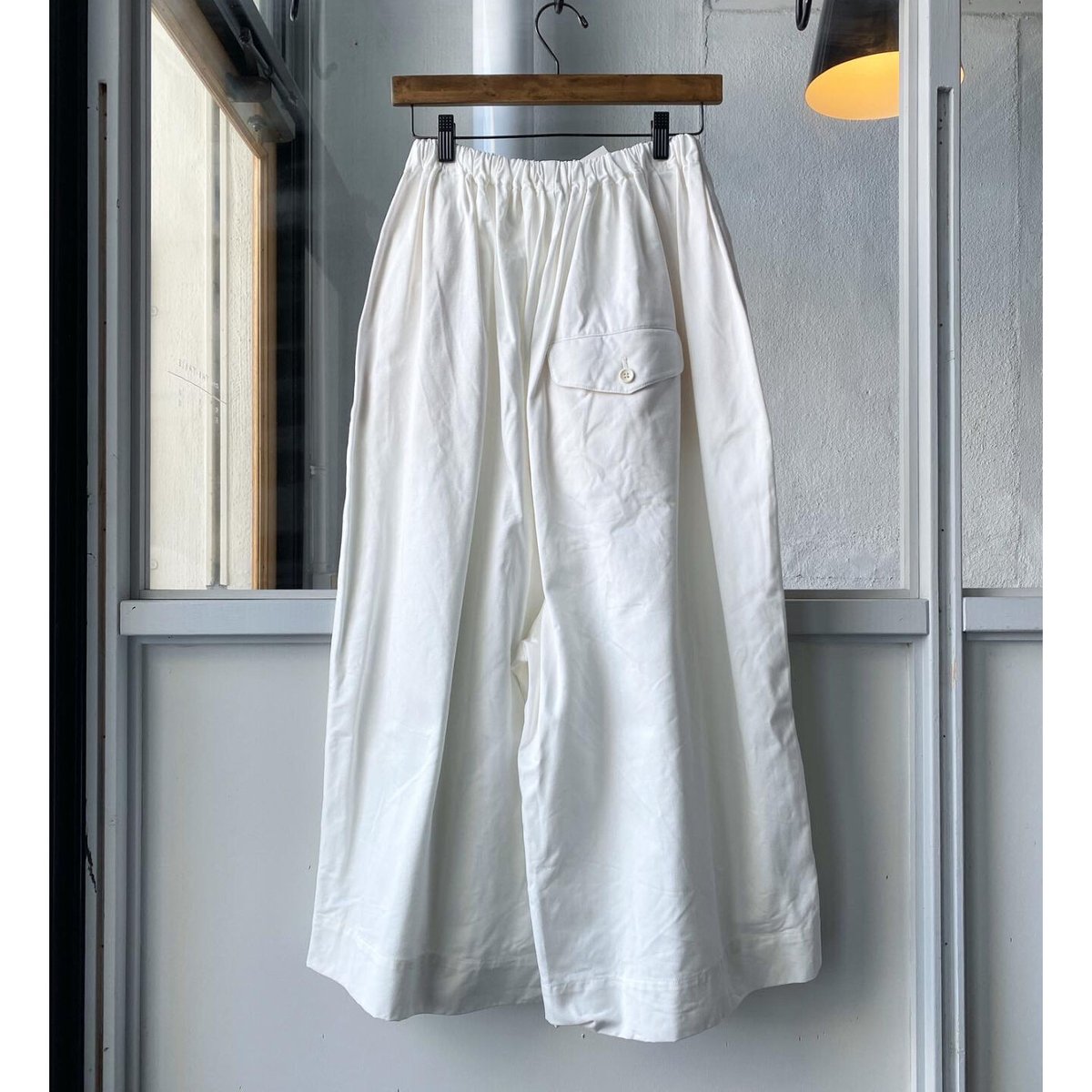 ゴーシュ　カツラギ　ワイドキュロット　極太パンツ　白 fit=scale-down,w=1200