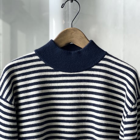 COMOLI  カシミヤ  ボトルネックニット