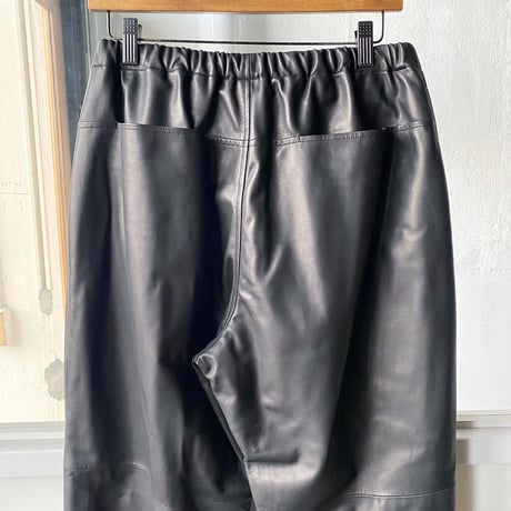 COMOLI　シープスキン トレーニングパンツ
