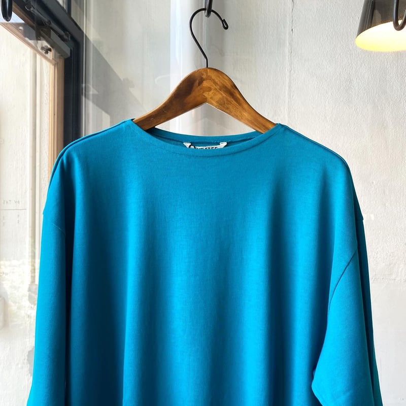 オーラリー Luster Plating Narrow Neck AURALEE (オーラリー)Luster Plating Narrow Boat Neck Tee