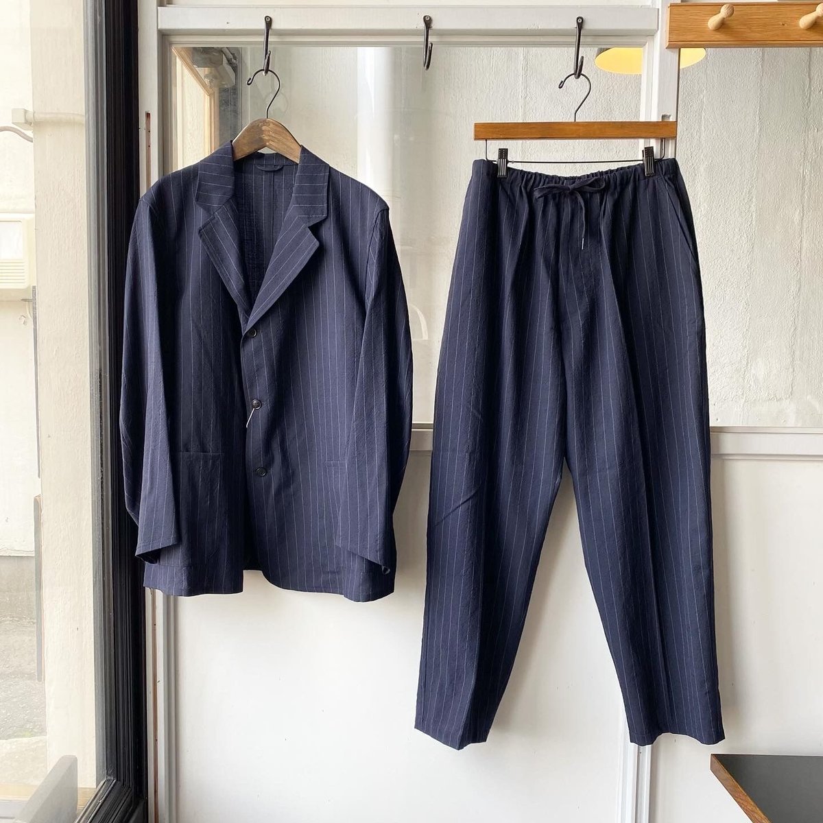 COMOLI ウールストライプ ジャケット | Less Higashikawa COMOLI ウールストライプ ジャケット | Less Higashikawa