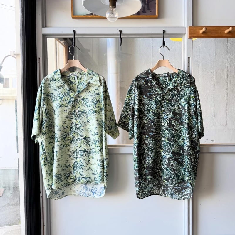 AURALEE PRINTED AIRY SILK HALF-SLEEVED SHIRT |