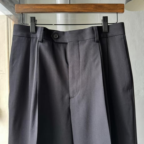 AURALEE　LIGHT WOOL MAX GABARDINE TWO-TUCK SLACKS