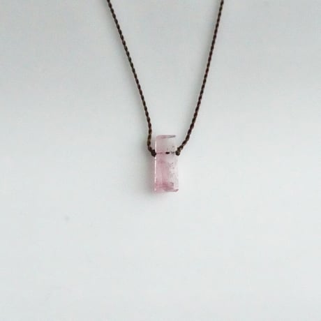 Margaret Solow 　X-small Geometric  Necklace    Tourmaline