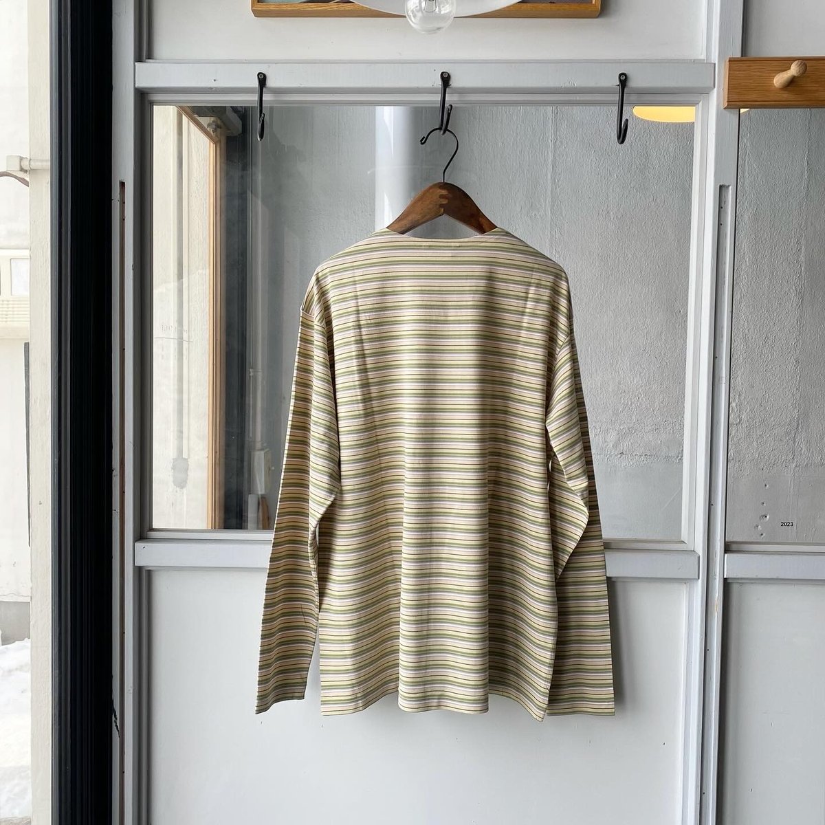 AURALEE HARD TWIST COTTON BORDER BOAT NECK L/S