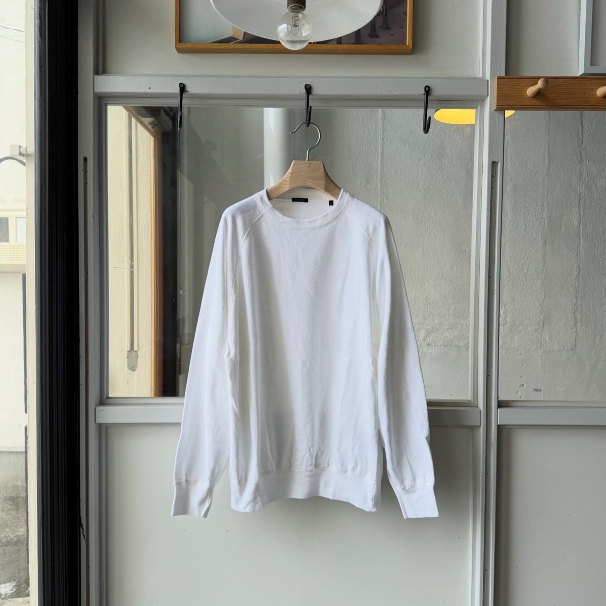 COMOLI LWコットン裏毛 クルーネック | Less Higashikawa