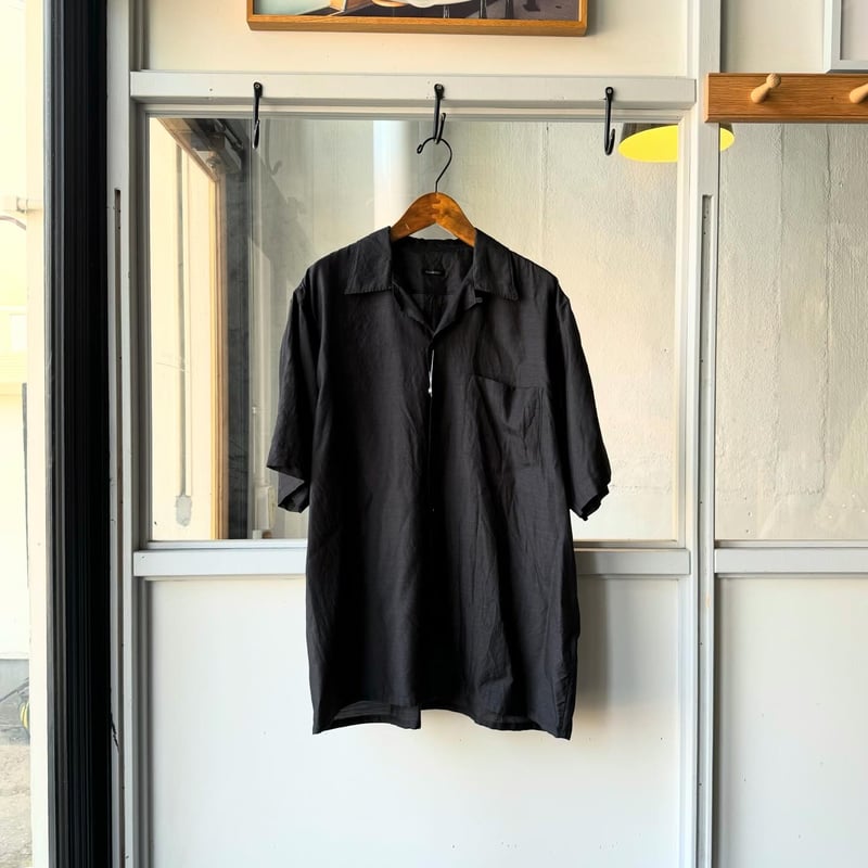 COMOLI ウールシルク 半袖オープンカラーシャツ | Less Higashikawa COMOLI ウールシルク 半袖オープンカラーシャツ | Less Higashikawa