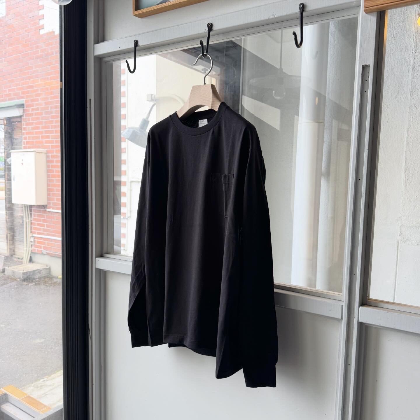 COMOLI サープラス 長袖シャツ | Less Higashikawa