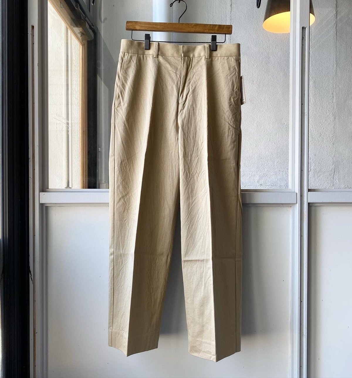 YAECA [ MEN ] チノクロスパンツ クリースド | Less Higash