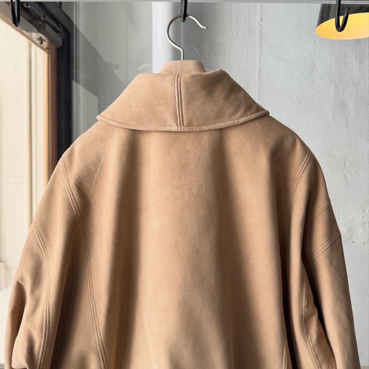 AURALEE SILKY GRAIN SUEDE BLOUSON | Less Higas