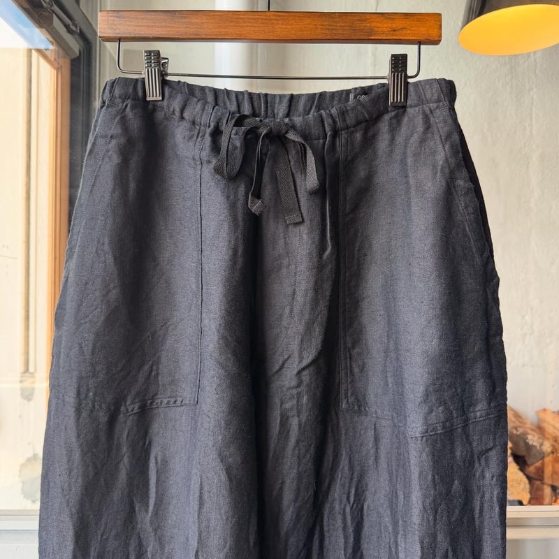 25ss COMOLI リネンサテンパンツsize1 COMOLI リネンサテン ドローストリングパンツ | Less Higashikawa
