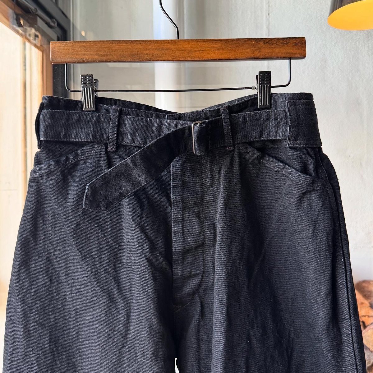 COMOLI デニムベルデッドパンツ ブラック A03-03001 23AW_2_853597a8-610d-4947-a4fa