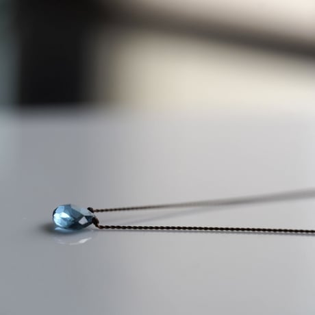 Margaret Solow　Small Faceted Stone Necklace   London Blue Topaz
