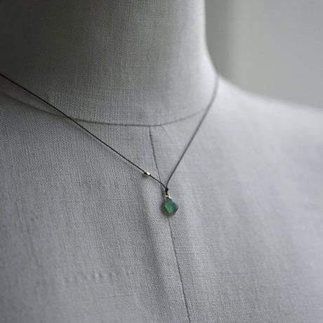 Margaret Solow 　 Enclosed Emerald Cabochon  Necklace
