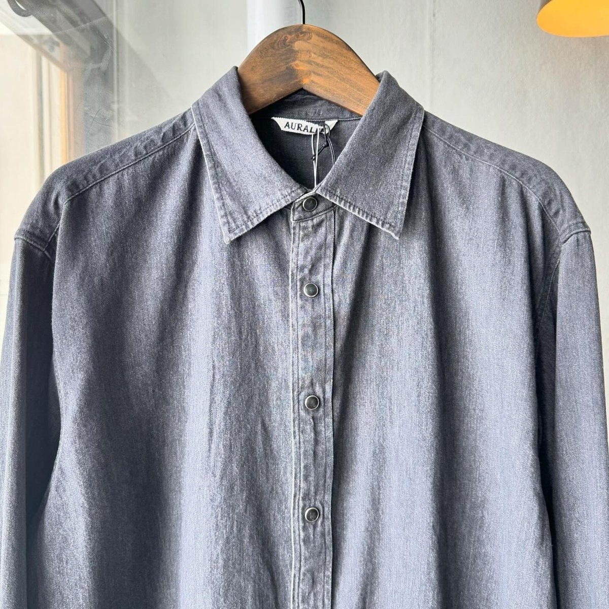 AURALEE SELVEDGE SUPER LIGHT DENIM SHIRT | Less AURALEE SELVEDGE SUPER LIGHT DENIM SHIRT | Less