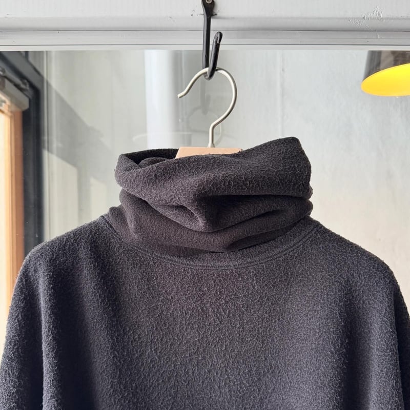 COMOLI フリース ネックウォーマー | Less Higashikawa