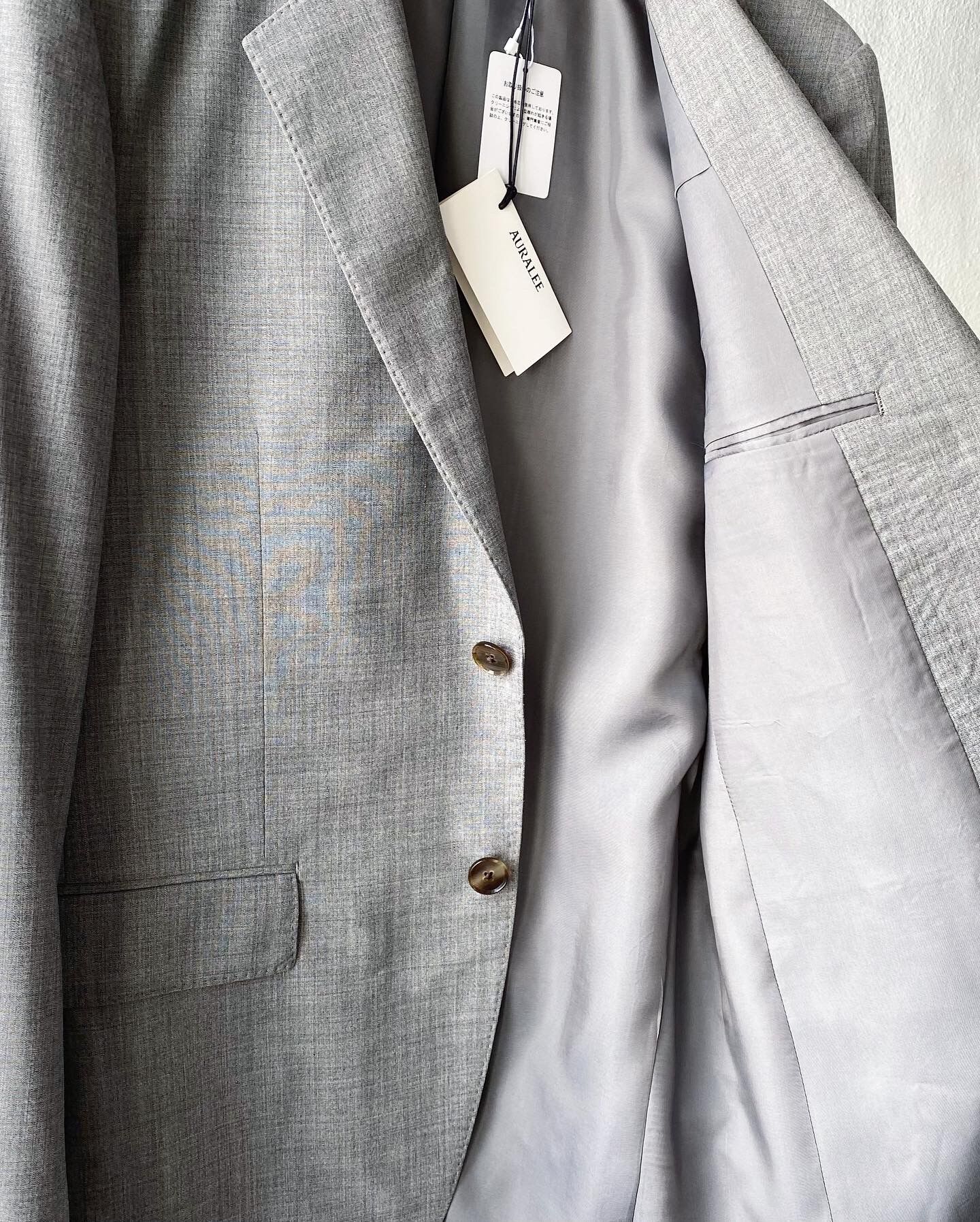 AURALEE SUPER FINE TROPICAL WOOL JACKET | Les