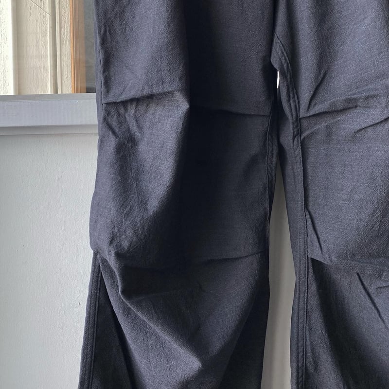 COMOLI ウール ニータックパンツ | Less Higashikawa COMOLI ウール ニータックパンツ | Less Higashikawa