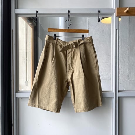COMOLI ベルテッドパンツ　ショート