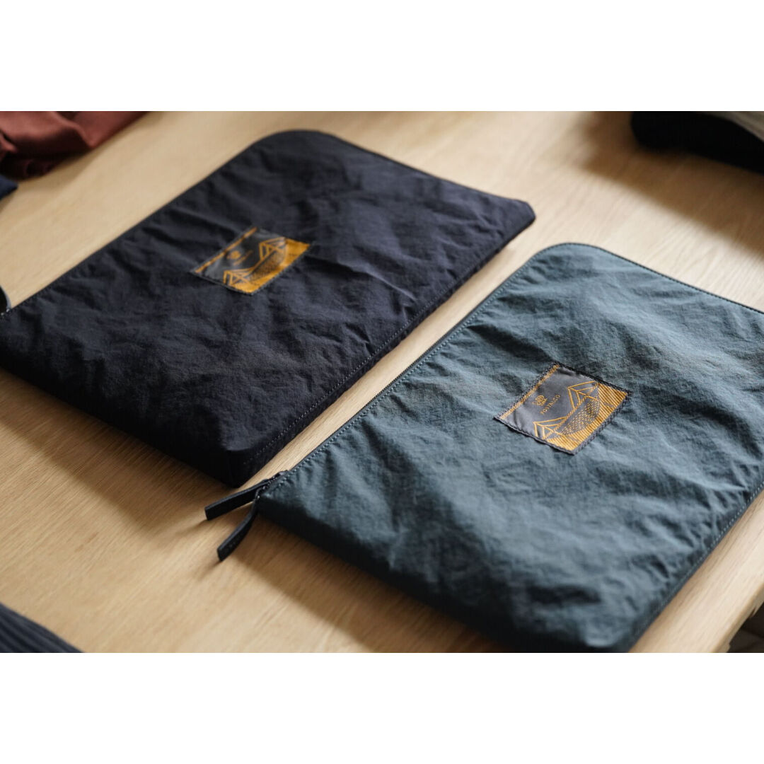 postalco ラップトップケース pst010a.jpg