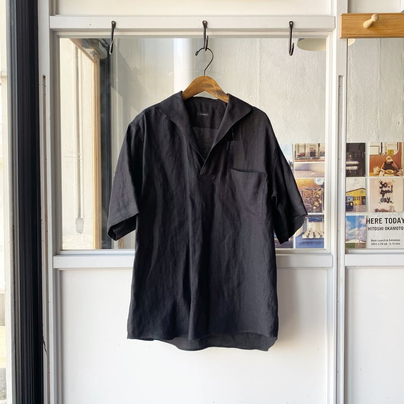 COMOLI カナパ スキッパー半袖シャツ | Less Higashikawa COMOLI カナパ スキッパー半袖シャツ | Less Higashikawa