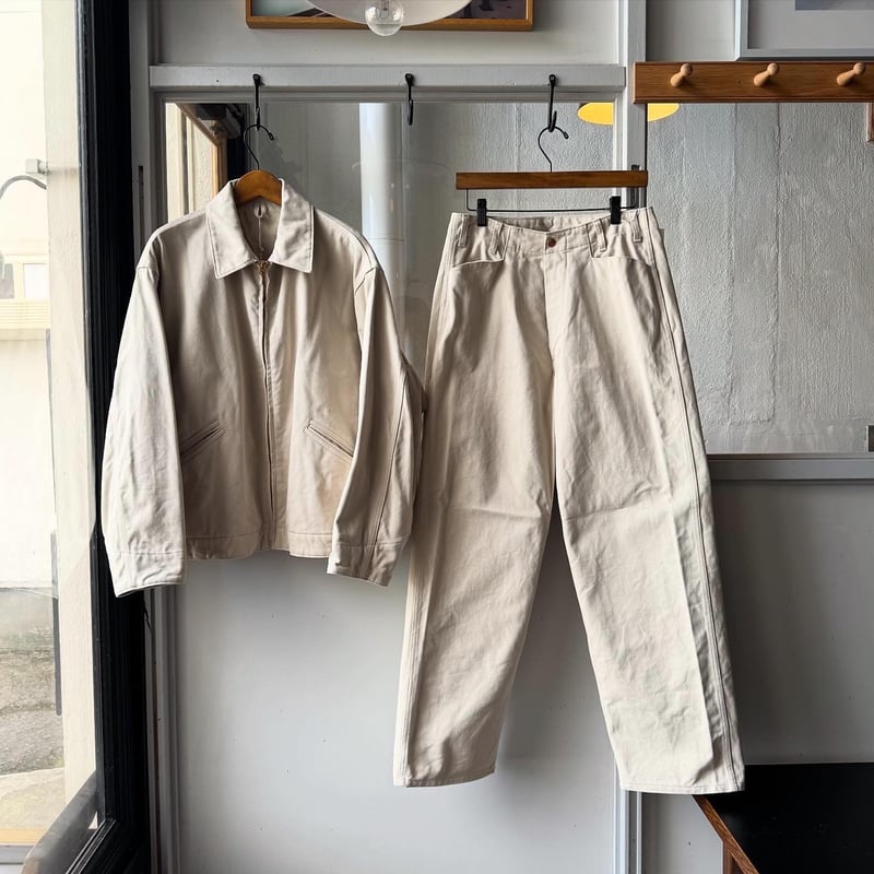 COMOLI コットンツイル ワークパンツ | Less Higashikawa