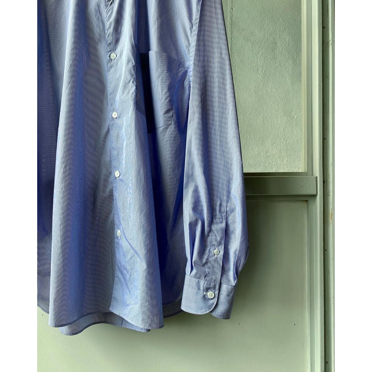 COMOLI ポプリンシャツ | Less Higashikawa