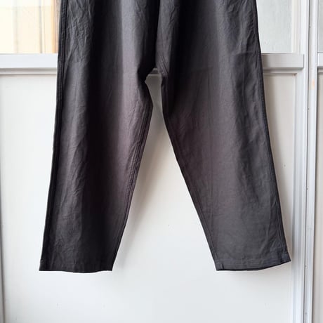 COMOLI　コットンダックス テーパードパンツ