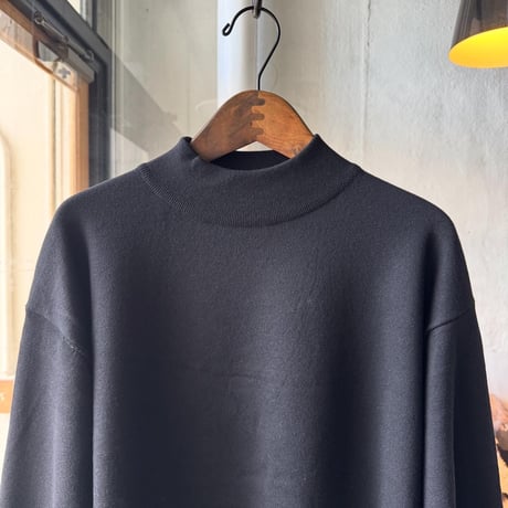 COMOLI　ウール モックネックニット