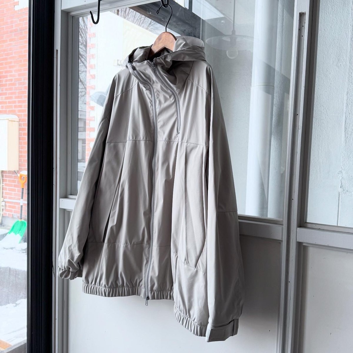 ssstein WEATHER PROTECTION HOODED JACKET | Le ssstein WEATHER PROTECTION HOODED JACKET | Le