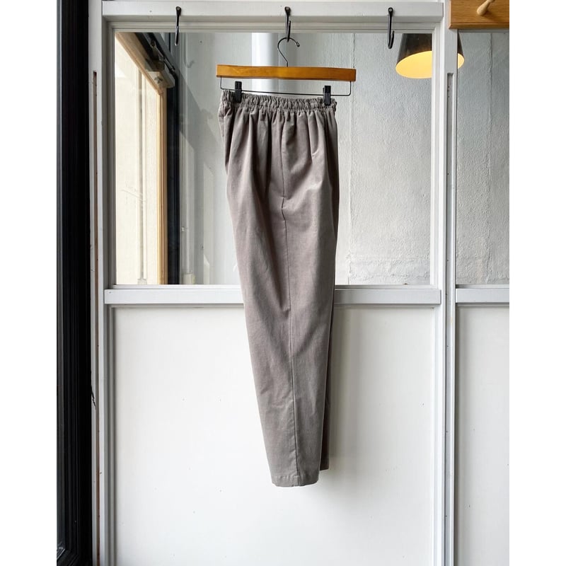 fruits of life コーデュロイテーパードパンツ 鈍色 /グレー fruits of life コーデュロイテーパードパンツ 鈍色 /グレー