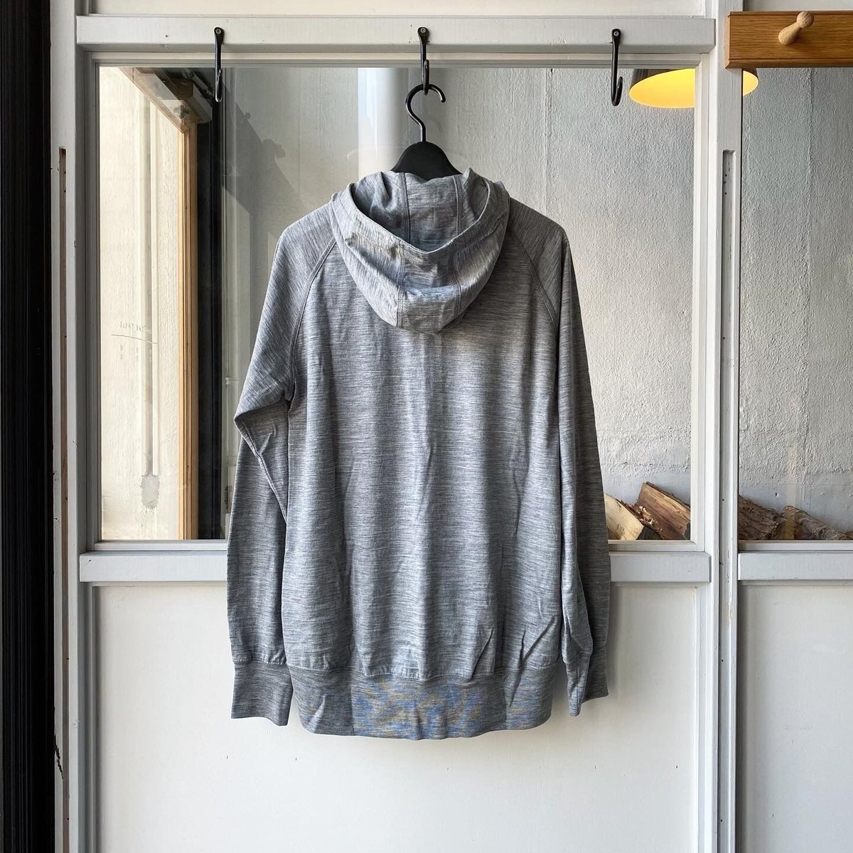 山と道 100%メリノフーディ Sサイズ 山と道 / 100% MERINO LIGHT HOODY（UNISEX） | st. valley