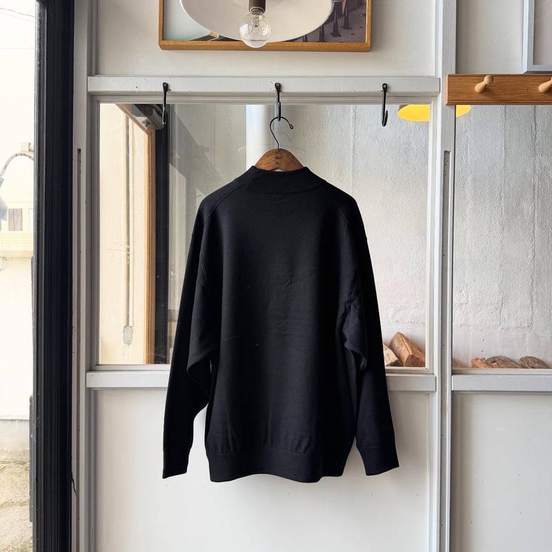 COMOLI ウール モックネックニット | Less Higashikawa