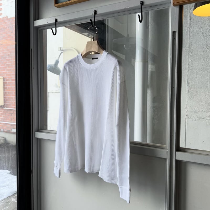 COMOLI コットンワッフル 長袖Tシャツ | Less Higashikawa