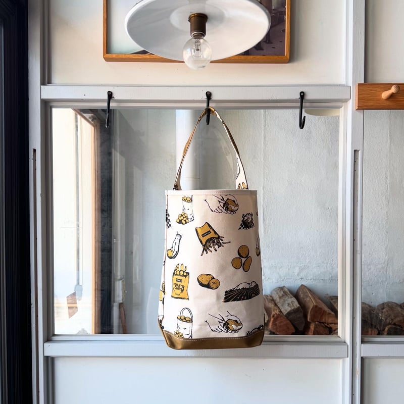 TEMBEA BAGUETTE TOTE MEDIUM POTATO | Less Hig