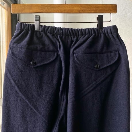 COMOLI   強縮ウール ドローストリングパンツ