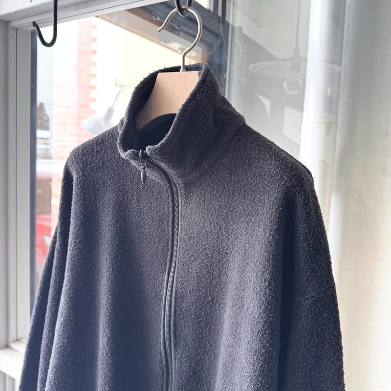 COMOLI フリース ジップジャケット | Less Higashikawa