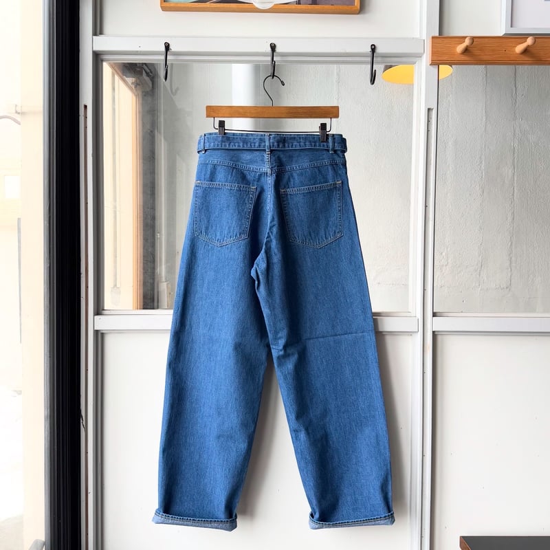AURALEE SELVEDGE LIGHT OZ DENIM BELTED PANTS | AURALEE SELVEDGE LIGHT OZ DENIM BELTED PANTS |