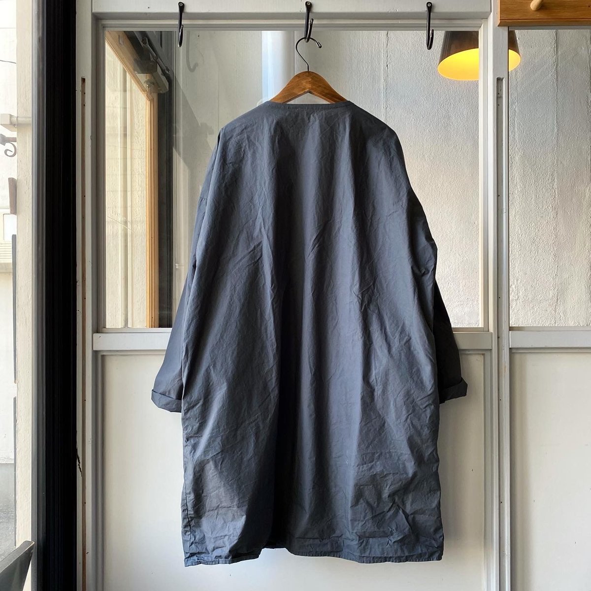 MUYA リネン100%　　Linen livery coat MUYA Livery coat (unisex) | Less Higashikawa