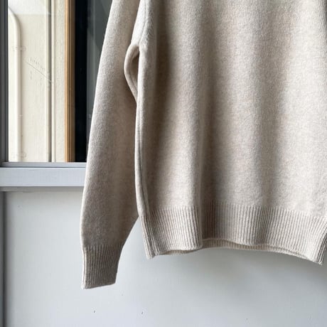COMOLI　ラムズウール クルーネックニット