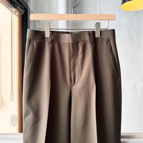 AURALEE　LIGHT WOOL MAX GABARDINE SLACKS