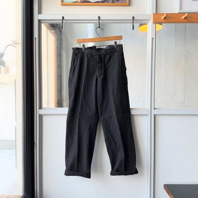 COMOLI デニム オーバーパンツ | Less Higashikawa COMOLI デニム オーバーパンツ | Less Higashikawa